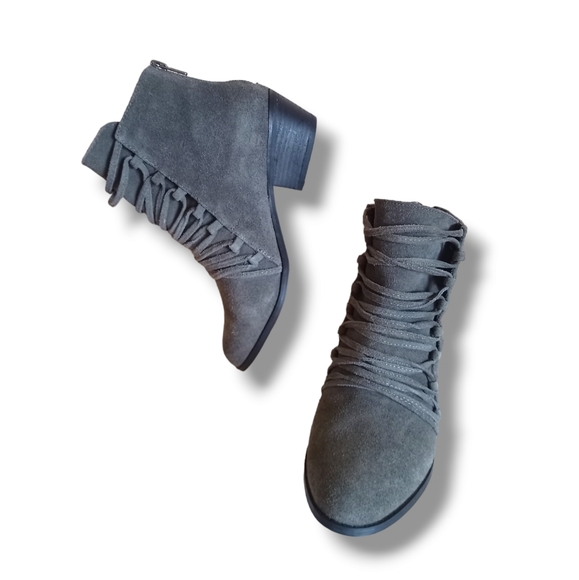 Like New 🌷 Yellow Box Women's Jaffa Charcoal Suede Strappy Ankle Boots - Picture 9 of 16